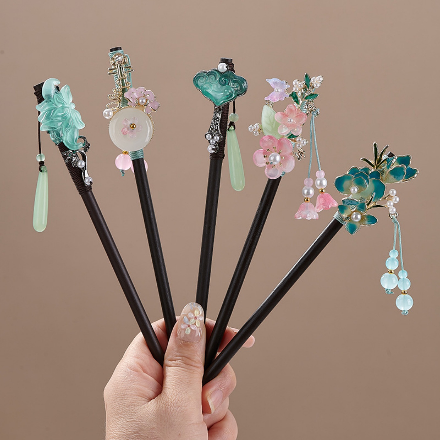 ヴィンテージフラワーヘアピン女性のためのエレガントな木製花ヘ - Florist Supplies のレビューと価格